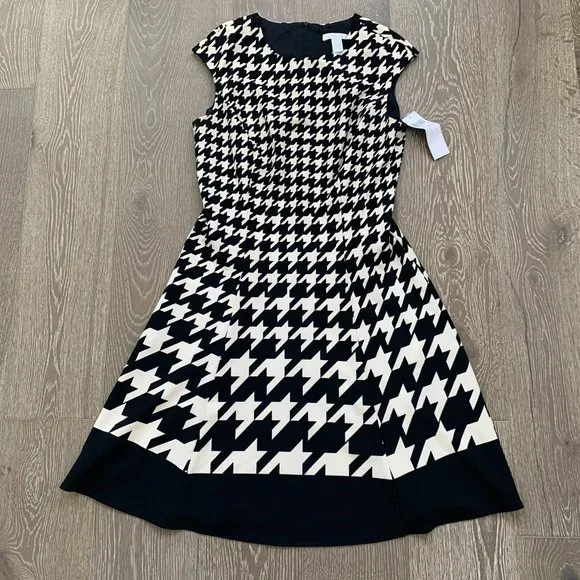 navy blue dress for baby girl London Times Petite Printed Round-Neck Ruched A-Line Dress main image 1
